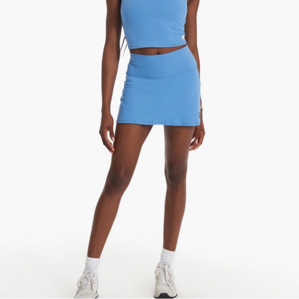 Vuori Volley Skirt Women’s performance skirt Blue Pockets Skirt w Shorts L